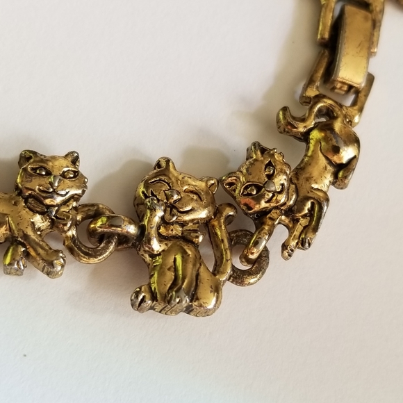Relisted -Vintage cat bracelet Gold Tone playful kitty BG - Picture 7 of 15